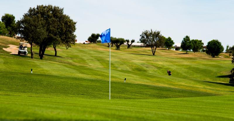 Vincci Valdecanas Golf Ел Гордо Екстериор снимка