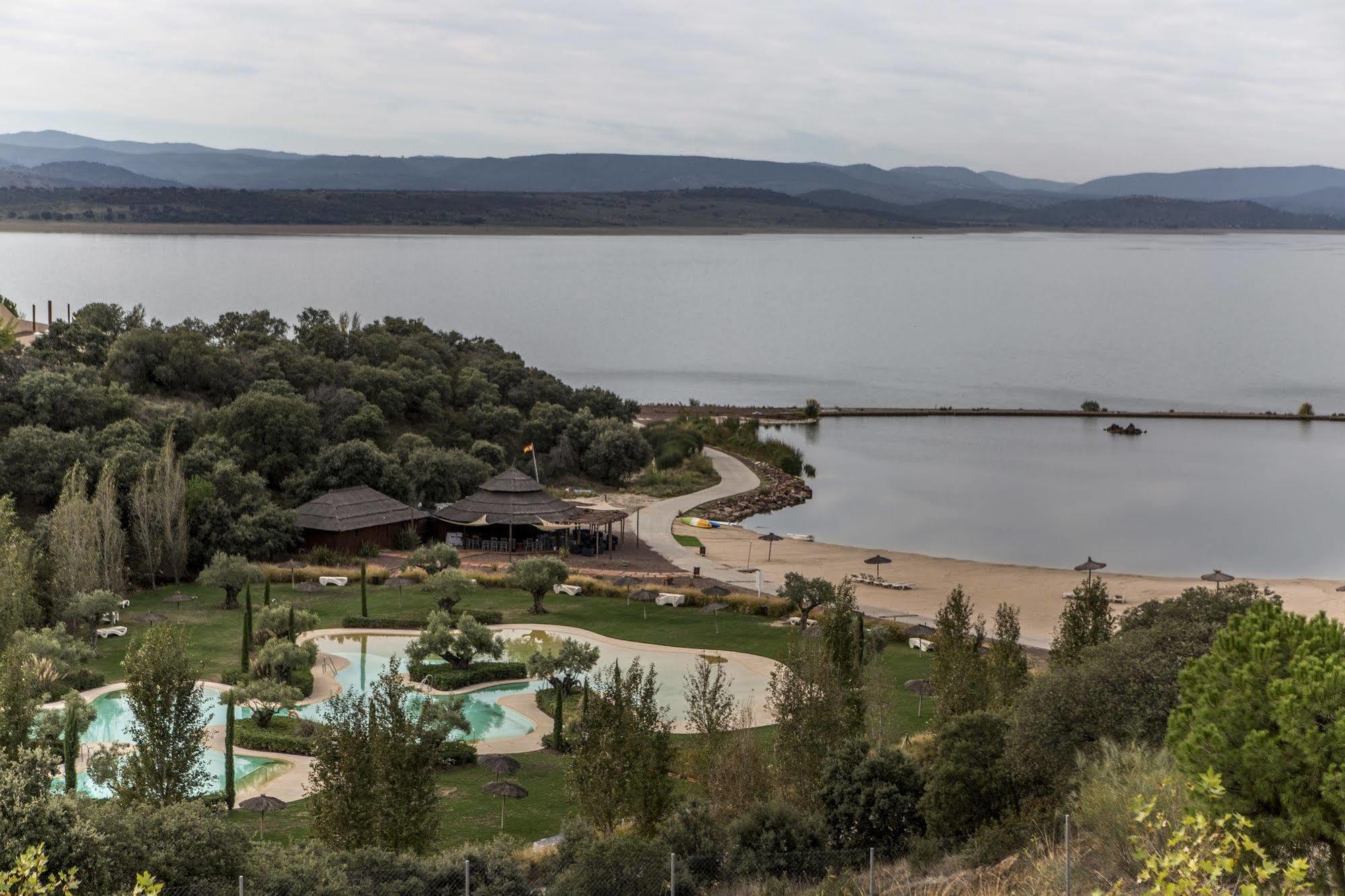 Vincci Valdecanas Golf Ел Гордо Екстериор снимка