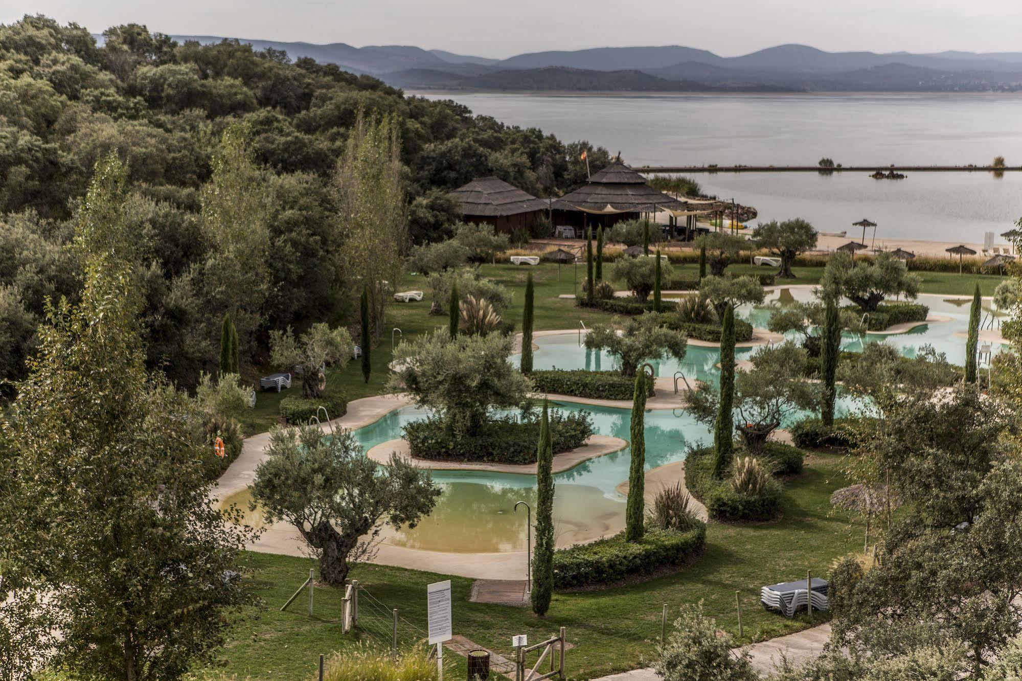 Vincci Valdecanas Golf Ел Гордо Екстериор снимка